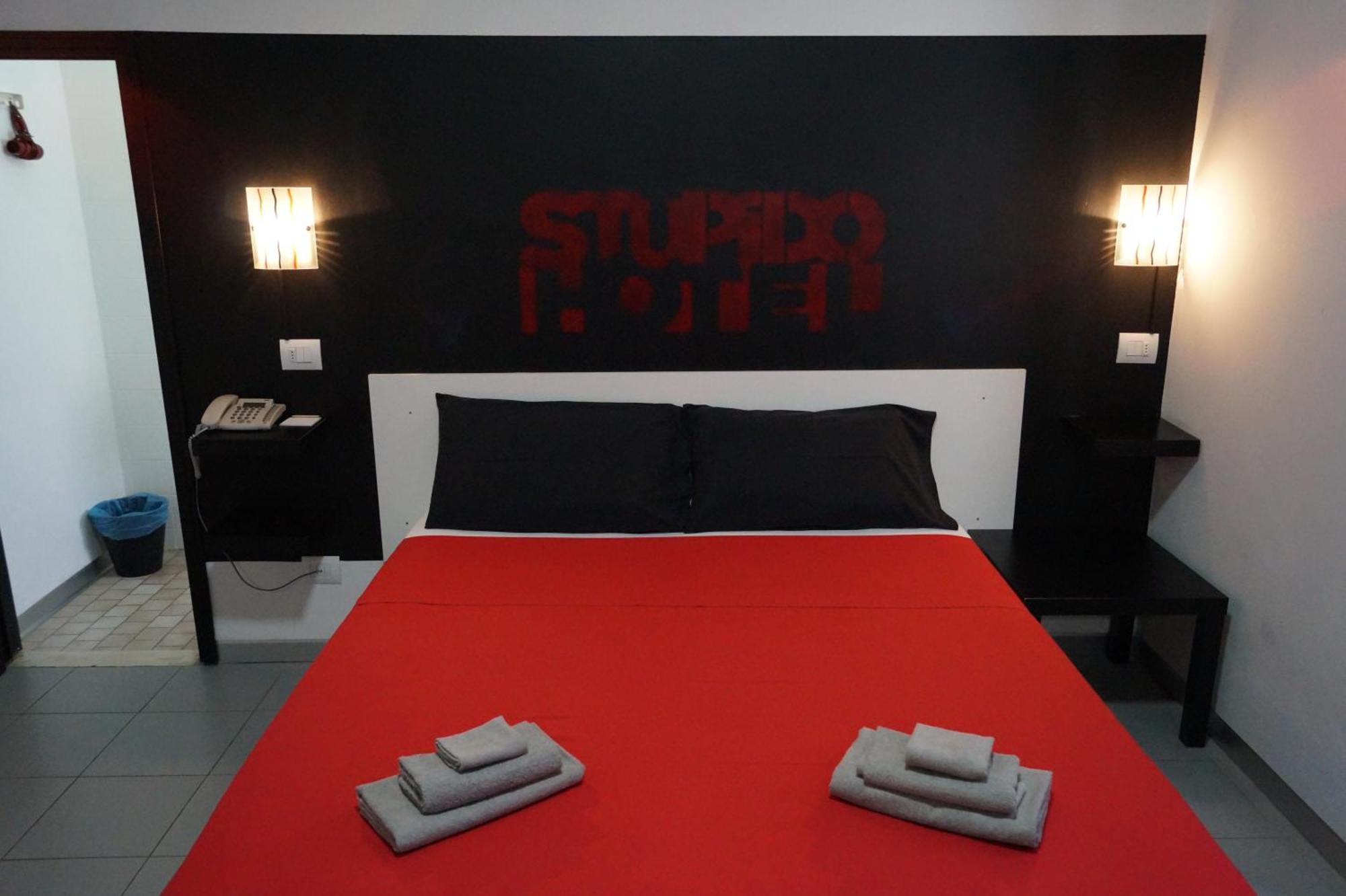 Stupido Hotel Римини Экстерьер фото